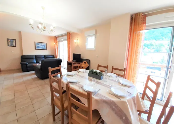 Апартаменты Au Centre Du Village - Betoine Сен-Лари-Сулан